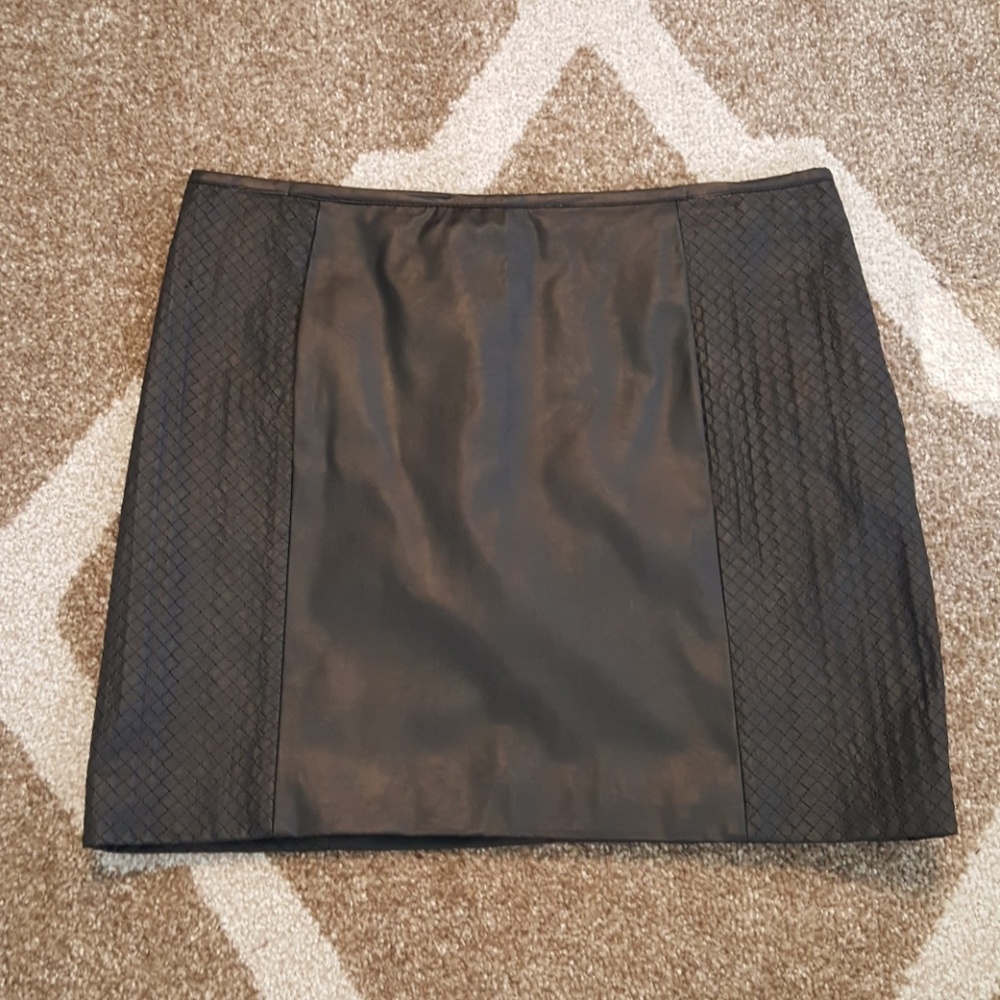 H&M black pleather mini skirt